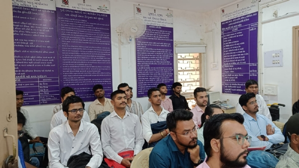 વડોદરા યુનિવર્સિટી રોજગાર માહિતી અને માર્ગદર્શન કેન્દ્ર ખાતે સફળ ભરતીમેળો યોજાયો