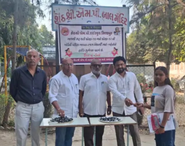 સિદ્ધપુરમાં ધોરણ 10-12 બોર્ડ પરીક્ષાનો શાંતિપૂર્ણ પ્રારંભ