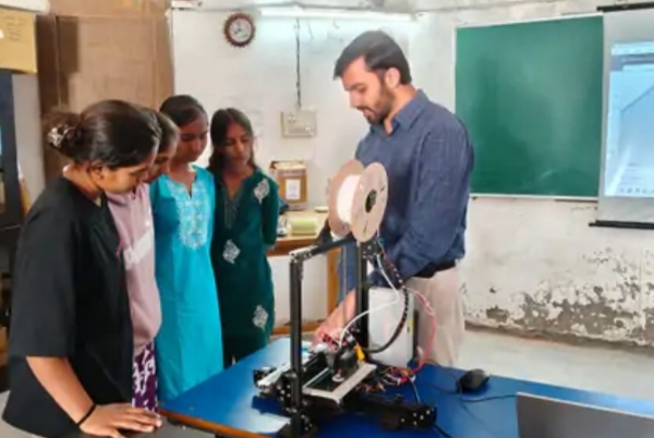 સરકારી વિનયન અને વિજ્ઞાન કૉલેજમાં દ્વિદિવસીય પ્રોટોટાઇપ ડિઝાઇન વર્કશોપનું આયોજન કરવામાં આવ્યું. સરકારી વિનયન અને વિજ્ઞાન કૉલેજમાં દ્વિદિવસીય પ્રોટોટાઇપ ડિઝાઇન વર્કશોપનું આયોજન કરવામાં આવ્યું.