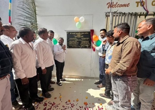 ભાકોદર ગામે માધ્યમિક શાળાનું લોકાર્પણ ધારાસભ્ય હીરાભાઈ સોલંકીના વરદહસ્તે ભાકોદર ગામે માધ્યમિક શાળાનું લોકાર્પણ ધારાસભ્ય હીરાભાઈ સોલંકીના વરદહસ્તે