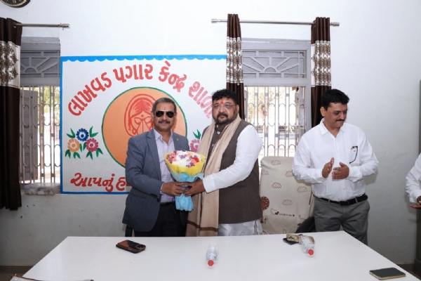 જનકલ્યાણમાં સમર્પિત – સ્વાસ્થ્ય માટે સંકલ્પિત: લાખવડમાં નિઃશુલ્ક મેડિકલ કેમ્પ યોજાયો જનકલ્યાણમાં સમર્પિત – સ્વાસ્થ્ય માટે સંકલ્પિત: લાખવડમાં નિઃશુલ્ક મેડિકલ કેમ્પ યોજાયો