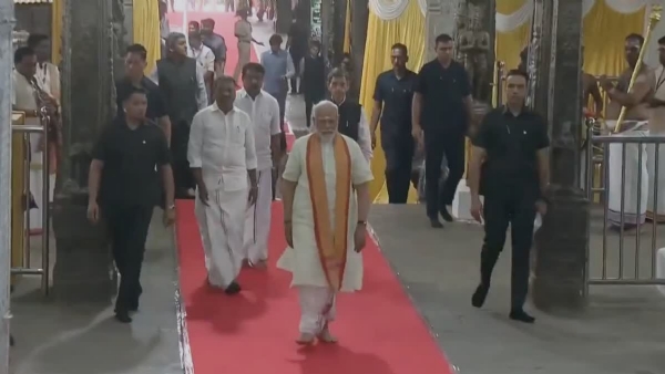 પ્રધાનમંત્રી નરેન્દ્ર મોદીએ, મદુરાઈના પ્રખ્યાત તિરુપ્પરંકુન્દ્રમ મુરુગન મંદિરની મુલાકાત લીધી પ્રધાનમંત્રી નરેન્દ્ર મોદીએ, મદુરાઈના પ્રખ્યાત તિરુપ્પરંકુન્દ્રમ મુરુગન મંદિરની મુલાકાત લીધી