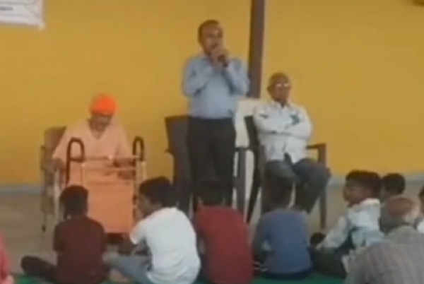 અડિયા ખાતે હિન્દુ સંમેલનમાં એકતા અને પંચ પરિવર્તનનો સંદેશ અડિયા ખાતે હિન્દુ સંમેલનમાં એકતા અને પંચ પરિવર્તનનો સંદેશ