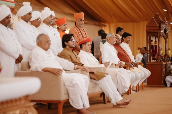 જેતલપુરધામ ખાતે આયોજિત દ્વિશતાબ્દી પાટોત્સવમાં ઉપસ્થિત રહેતા ભાજપા પ્રદેશ અધ્યક્ષ જગદીશ વિશ્વકર્મા