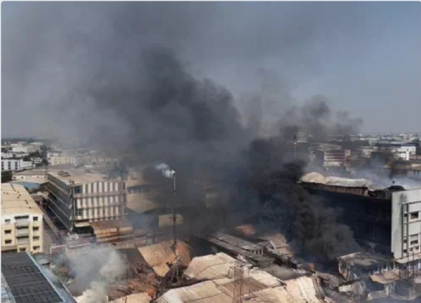 સુરતની સચિન વિસ્તારમાં આવેલી એથર કેમિકલ કંપનીમાં ભીષણ આગ