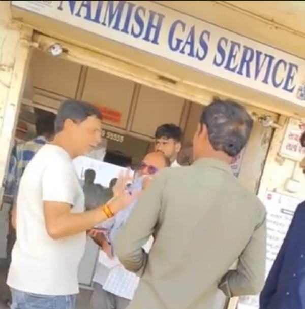 રાંધણ ગેસ સિલિન્ડર માટેની બુકિંગ સમસ્યા: ગ્રાહકોને ભોગવવી પડી હાલાકી