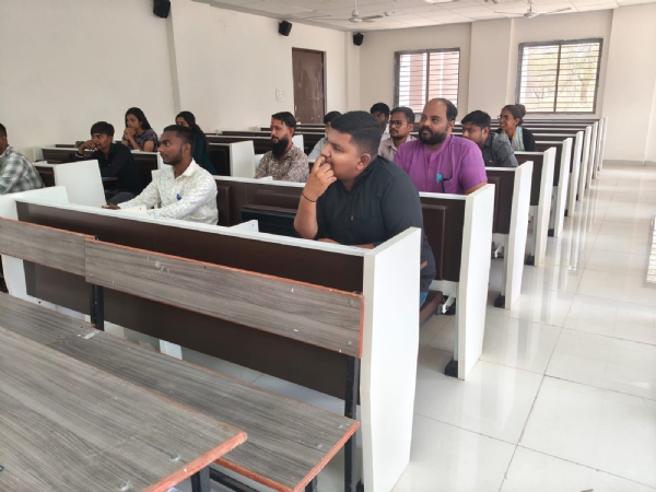 વિશ્વ ગ્રાહક અધિકાર દિવસ નિમિત્તે HNGU ના જર્નાલિઝમ વિભાગમાં વિવિધ કાર્યક્રમો યોજાયા