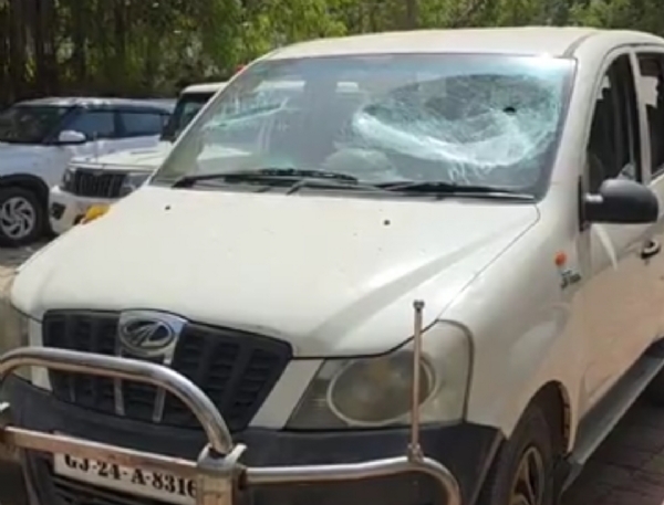 પાટણ નીલમ સિનેમા નજીક યુસુફખાન પઠાણ હત્યા કેસમાં 4 આરોપી ઝડપાયા પાટણ નીલમ સિનેમા નજીક યુસુફખાન પઠાણ હત્યા કેસમાં 4 આરોપી ઝડપાયા