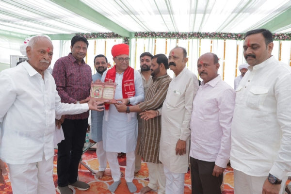 જગુદણ ગામે નવનિર્મિત ‘સરતાન ભા પ્રવેશદ્વાર’નું લોકાર્પણ, ધારાસભ્ય મુકેશ પટેલ ઉપસ્થિત જગુદણ ગામે નવનિર્મિત ‘સરતાન ભા પ્રવેશદ્વાર’નું લોકાર્પણ, ધારાસભ્ય મુકેશ પટેલ ઉપસ્થિત