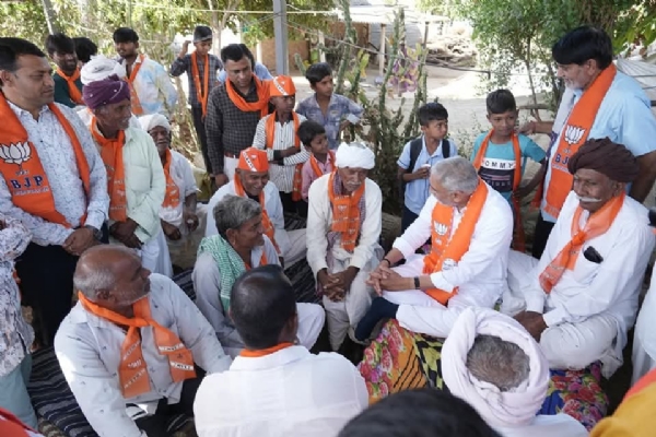 ચાણસ્મા ખાતે વિશાળ બુથ કાર્યકર્તા સંમેલનને સંબોધિત કરતાં ભાજપા પ્રદેશ અધ્યક્ષ જગદીશ વિશ્વકર્મા