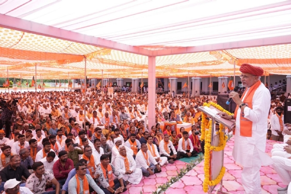 ચાણસ્મા ખાતે વિશાળ બુથ કાર્યકર્તા સંમેલનને સંબોધિત કરતાં ભાજપા પ્રદેશ અધ્યક્ષ જગદીશ વિશ્વકર્મા