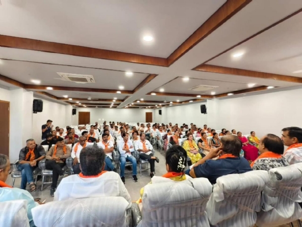 પોરબંદર શહેર અને તાલુકા ભાજપની ટિફિન બેઠક યોજાઇ. પોરબંદર શહેર અને તાલુકા ભાજપની ટિફિન બેઠક યોજાઇ.