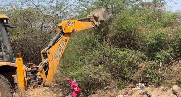 પોરબંદરના ખાપટ વિસ્તારમાં તંત્ર દ્વારા ડીમોલેશન હાથ ધરાયુ.