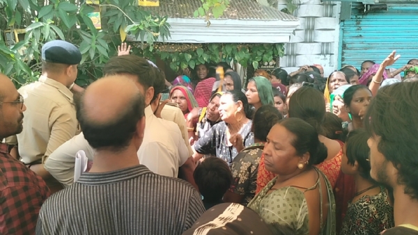 પોલીસ પ્રોટેકશન સાથે પી.જી.વી.સી.એલ ની ટીમે મિલકત પર કબ્જો મેળવ્યો.