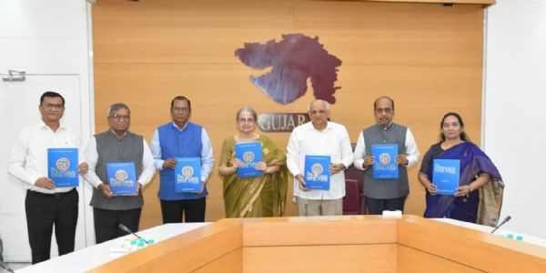 મુખ્યમંત્રી ભુપેન્દ્ર પટેલને રાજ્યમાં સમાન નાગરીક સંહિતાનો ડ્રાફ્ટ અહેવાલ સોંપવામા આવ્યો