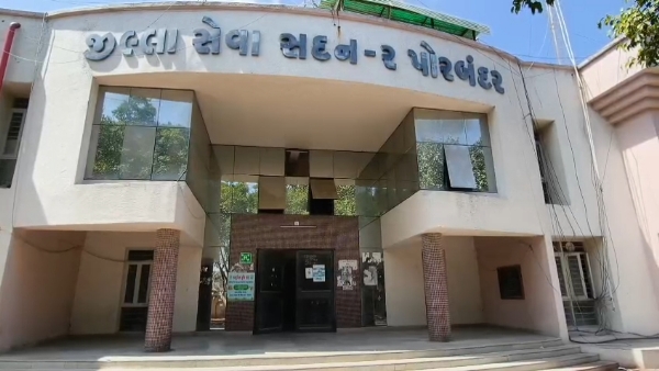 જિલ્લા સેવા સદન- 2 નું વીજ કનેક્શન કટ કરાયું.