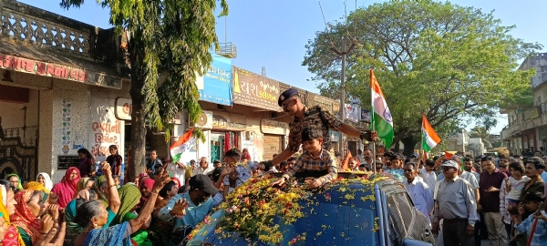 CRPF તાલીમ પૂર્ણ કરીને જવાન વતન પરત ફર્યા: