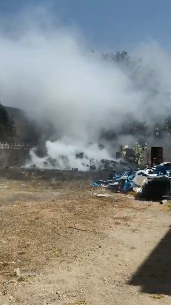 વનાણા વિસ્તારમાં પ્લાસ્ટિક વોટર ટેન્ક ફેક્ટરીમાં લાગી આગ.