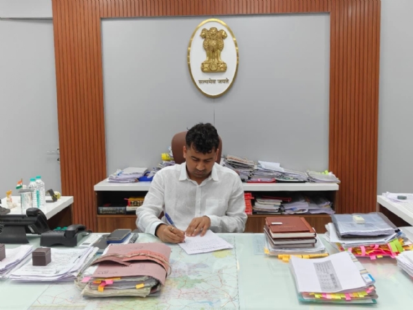 અમરેલી જિલ્લા પંચાયતની મુદત પૂર્ણ થતાં કલેક્ટરે વહીવટદાર તરીકે ચાર્જ સંભાળ્યો