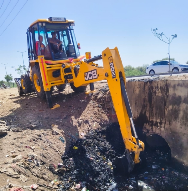 પોરબંદર મહાનગરપાલિકા દ્વારા પ્રિ-મોન્સૂન કામગીરીનો પ્રારંભ.