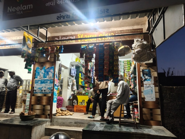 તાલાળા નરસંગ ટેકરી વિસ્તારમાંથી બનાવટી દુધ બનાવવા ઉપયોગમાં