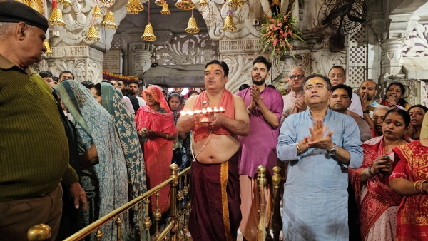 AMBAJI MANDIR MA GHT STHAPNA