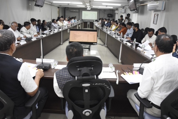 ગાંધીનગર ખાતે બેઠક યોજાઈ