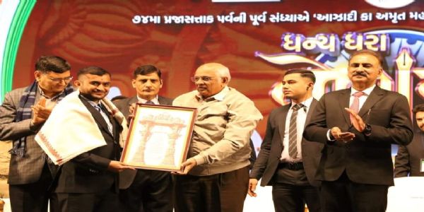 સેવા અને માનવતાનું જીવંત ઉદાહરણ પૂરું પાડતા બોટાદના ડૉ. જીગ્નેશ હડીયલ