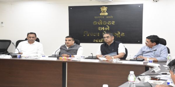 નાયબ મુખ્યમંત્રી હર્ષ સંઘવીના અધ્યક્ષસ્થાને ગાંધીનગર જિલ્લાના વિકાસ કાર્યો અંગે આયોજન મંડળની બેઠક યોજાઈ