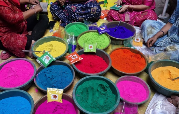 મહાનગરપાલિકાના સહકારથી મહિલાઓને સ્વરોજગારની સારી તક મળી. મહાનગરપાલિકાના સહકારથી મહિલાઓને સ્વરોજગારની સારી તક મળી.