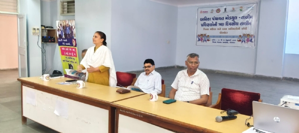 પોરબંદર જિલ્લામાં ‘બાલિકા પંચાયત’ ના માધ્યમથી કિશોરીઓના સશક્તિકરણનો નવો અધ્યાય. પોરબંદર જિલ્લામાં ‘બાલિકા પંચાયત’ ના માધ્યમથી કિશોરીઓના સશક્તિકરણનો નવો અધ્યાય.