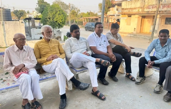 ઊંઝા ધારાસભ્ય કિરીટભાઈ પટેલનો ગ્રામ્ય વિસ્તારોમાં પ્રવાસ, નવનિયુક્ત સરપંચો સાથે શુભેચ્છા મુલાકાત ઊંઝા ધારાસભ્ય કિરીટભાઈ પટેલનો ગ્રામ્ય વિસ્તારોમાં પ્રવાસ, નવનિયુક્ત સરપંચો સાથે શુભેચ્છા મુલાકાત