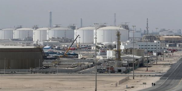 અમેરિકાએ ઈરાની તેલ પરના પ્રતિબંધો હટાવવાના સંકેત આપ્યા