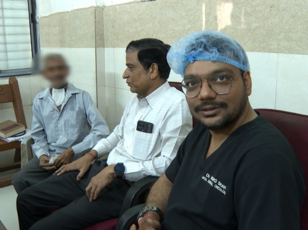 એસ.એસ.જી.હોસ્પિટલ જટિલ કેન્સર સર્જરી દ્વારા ગરીબ દર્દીને નવો અવાજ અપાયો