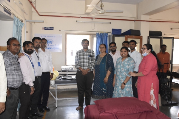 વરતેજ CHCને CSRથી આધુનિક તબીબી સાધનોની ભેટ, આરોગ્ય સેવાઓને મળશે નવી શક્તિ.