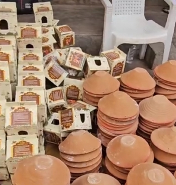 સિદ્ધપુરમાં વિશ્વ ચકલી દિવસ નિમિત્તે 5,000થી વધુ પક્ષીઘરનું વિતરણ