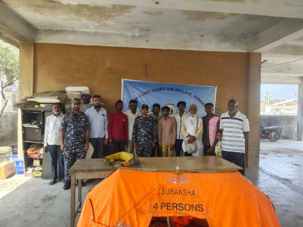 માધવપુર ખાતે માછીમારો માટે અવેરનેશ કાર્યક્રમ યોજાયો.