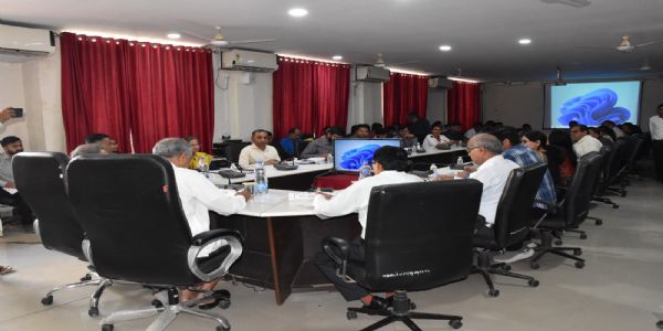 પોરબંદર જિલ્લા આયોજન મંડળની બેઠક યોજાઈ