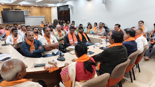 બેઠક યોજાઈ બેઠક યોજાઈ