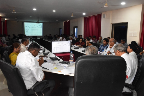 પોરબંદર જિલ્લા આયોજન મંડળની બેઠક યોજાઈ.