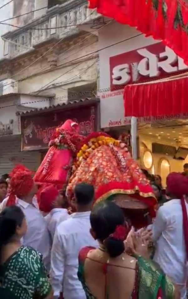 પોરબંદરમાં આસ્થાભેર ગોરમાવડીનું વિસર્જ.