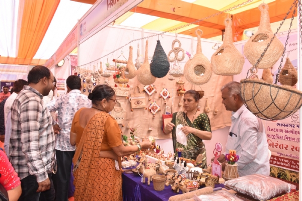 બે દિવસમાં ૧૭ હજારથી વધુ નાગરિકોએ મિલેટ મહોત્સવની મુલાકાત લીધી