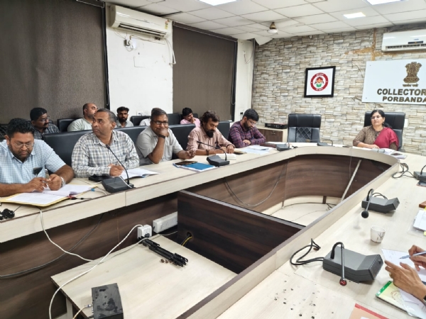 નિવાસી અધિક જિલ્લા કલેક્ટરના અધ્યક્ષ સ્થાને સમીક્ષા બેઠક યોજાઈ.