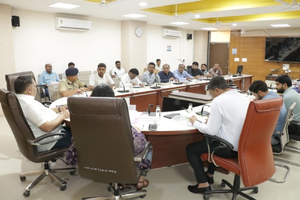 કલેકટર  એન.વી.ઉપાધ્યાયના અધ્યક્ષસ્થાને