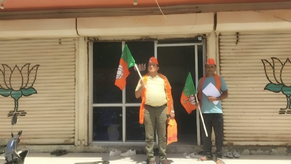 અમરેલીમાં ભાજપને ઝટકો: જસવંતગઢના સરપંચ સહિત બે કાર્યકર્તાઓએ આપ્યા રાજીનામા