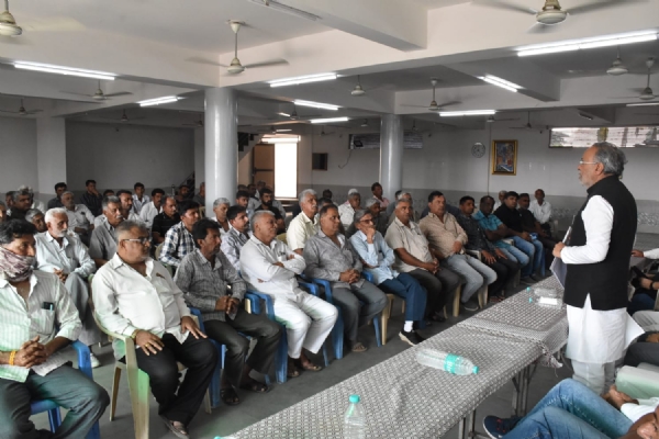 કેબિનેટ મંત્રીના હસ્તે રૂ.14.73 કરોડથી  વધુંના ગ્રામ્ય રસ્તાઓના કામોના ખાતમુહૂર્ત કરાયા.