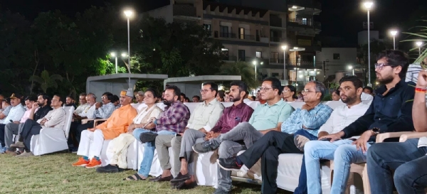 પોરબંદરમાં એક શામ શાહીદો કે નામ ક્રાયકર્મ યોજાયો. પોરબંદરમાં એક શામ શાહીદો કે નામ ક્રાયકર્મ યોજાયો.