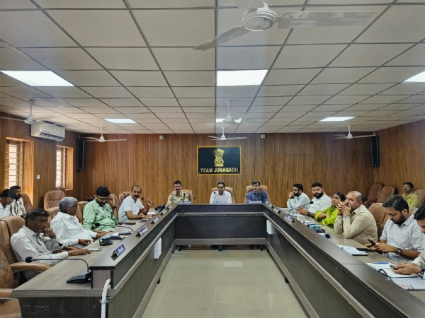 જિલ્લા સંકલન અને ફરિયાદ સમિતિની બેઠક યોજાઈ