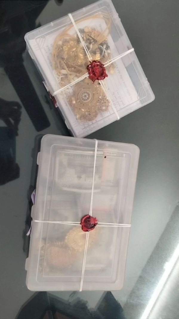 શીશલી ગામે થયેલ ઘરફોડ ચોરીમાં 100% મુદામાલ રિકવરી કરતી પોરબંદર પોલીસ.