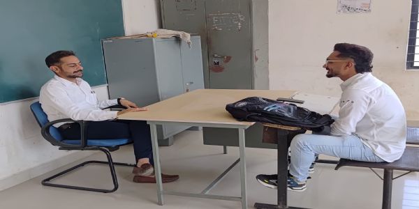 પોરબંદર આઈ.ટી.આઈ ખાતે ભરતી મેળામાં 10 ઉમેદવારોની પ્રાથમિક પસંદગી કરાઈ.